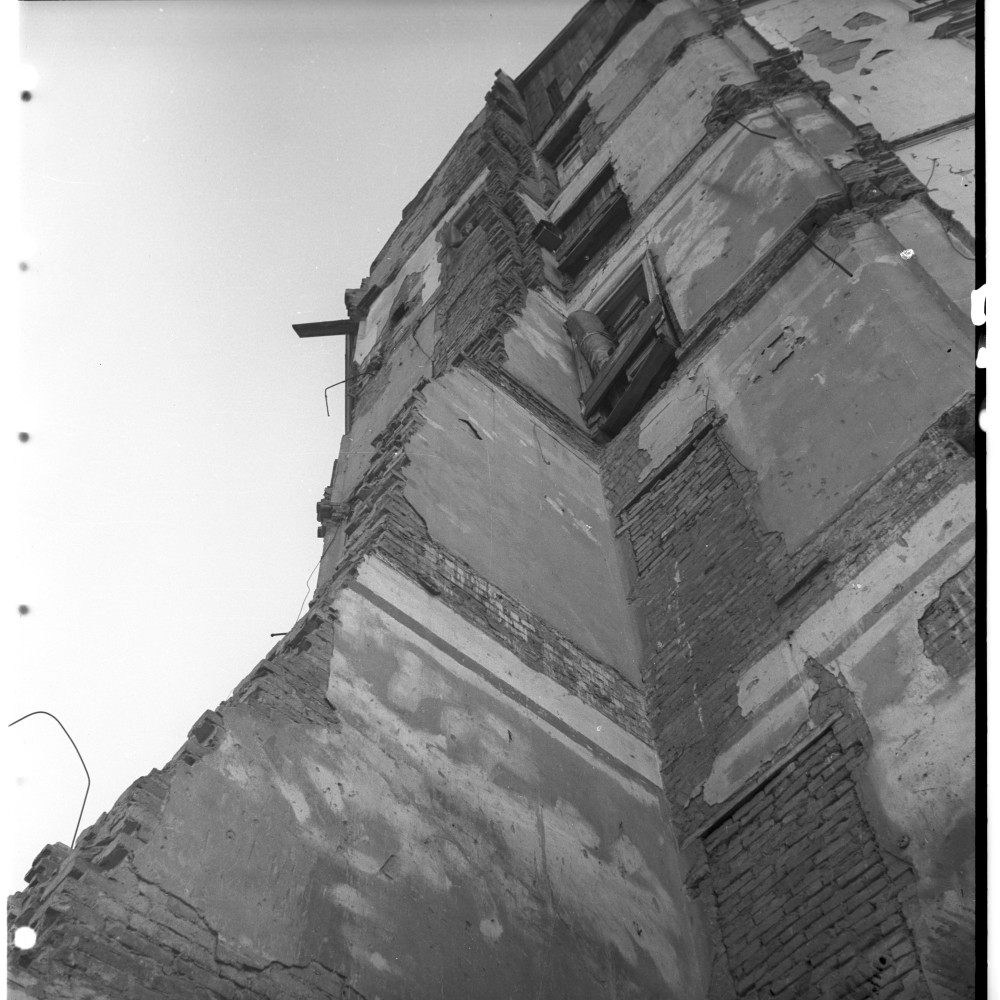 Negativ: Ruine, Kirchbachstraße 14, 1951 (Museen Tempelhof-Schöneberg/Herwarth Staudt CC BY-NC-SA)