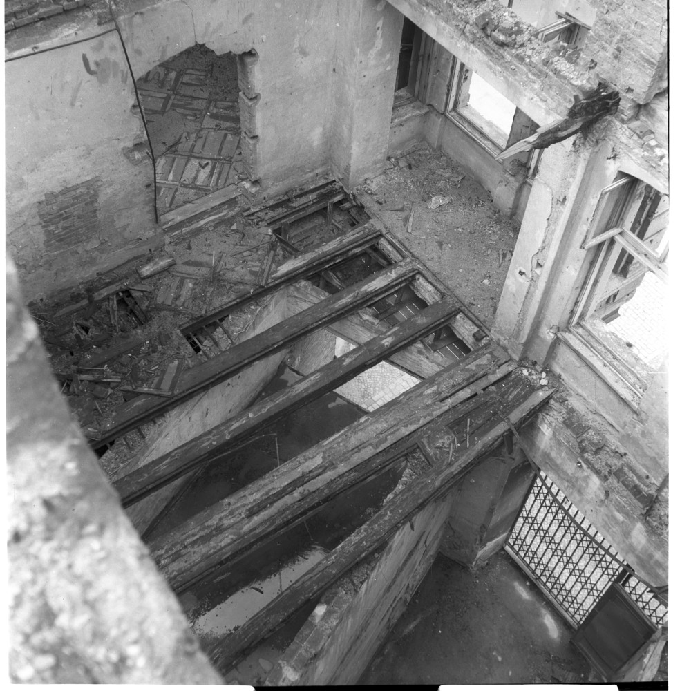 Negativ: Ruine, Kleiststraße 37-38, 1954 (Museen Tempelhof-Schöneberg/Herwarth Staudt CC BY-NC-SA)