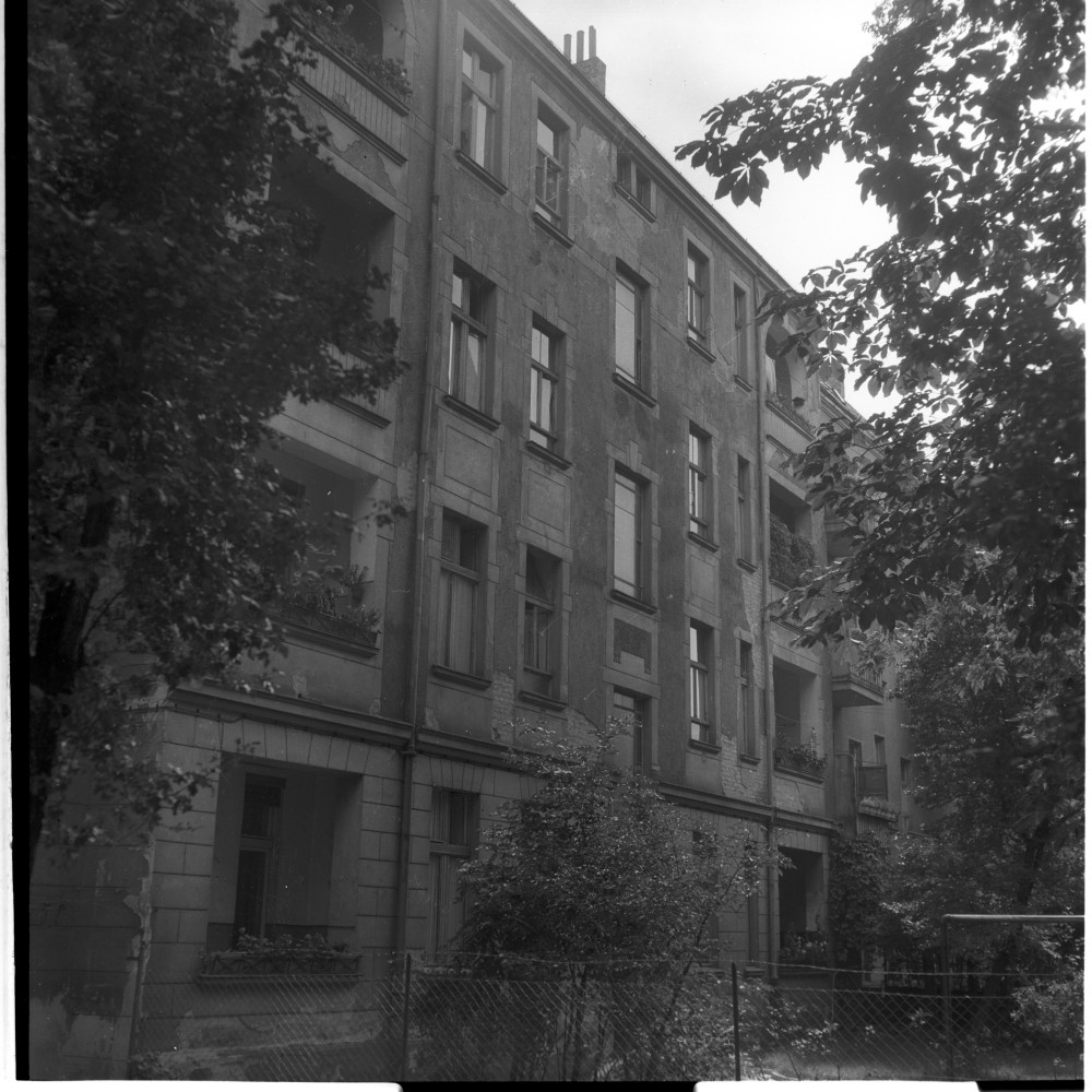 Negativ: Ruine, Knausstraße 10, 1952 (Museen Tempelhof-Schöneberg/Herwarth Staudt CC BY-NC-SA)