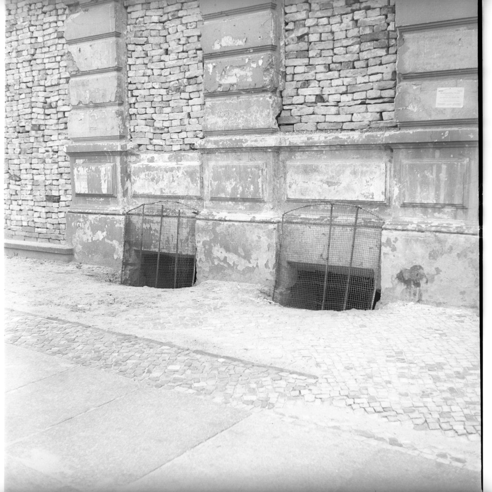 Negativ: Ruine, Kyffhäuserstraße 22, 1951 (Museen Tempelhof-Schöneberg/Herwarth Staudt CC BY-NC-SA)