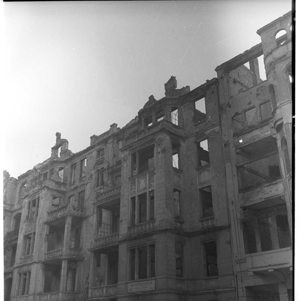 Negativ: Ruine, Landshuter Straße 36, 1950 (Museen Tempelhof-Schöneberg/Herwarth Staudt CC BY-NC-SA)