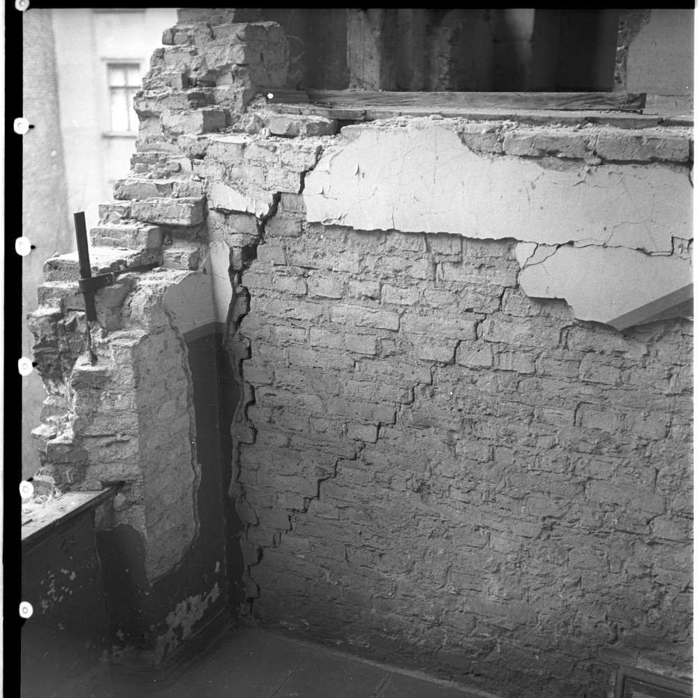 Negativ: Ruine, Langenscheidtstraße 2, 1951 (Museen Tempelhof-Schöneberg/Herwarth Staudt CC BY-NC-SA)
