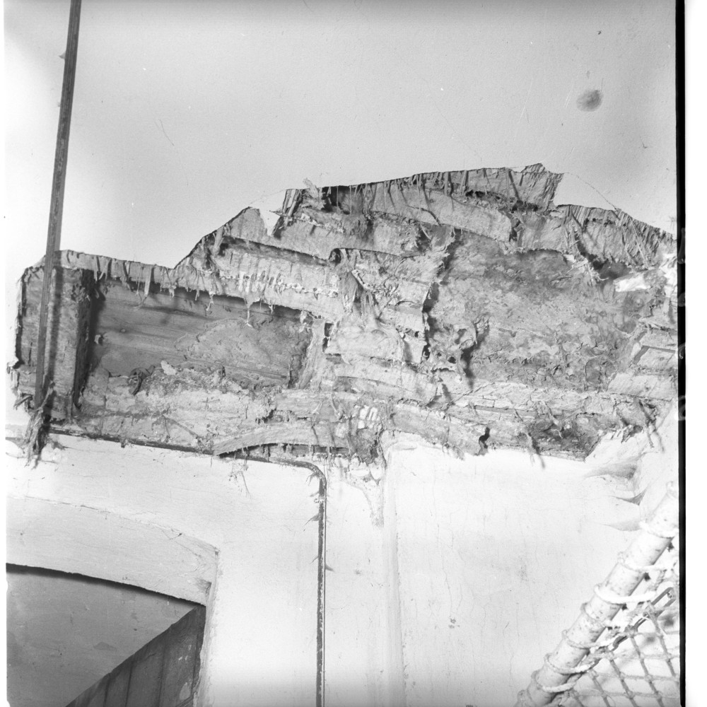Negativ: Ruine, Lauterstraße 37, 1951 (Museen Tempelhof-Schöneberg/Herwarth Staudt CC BY-NC-SA)
