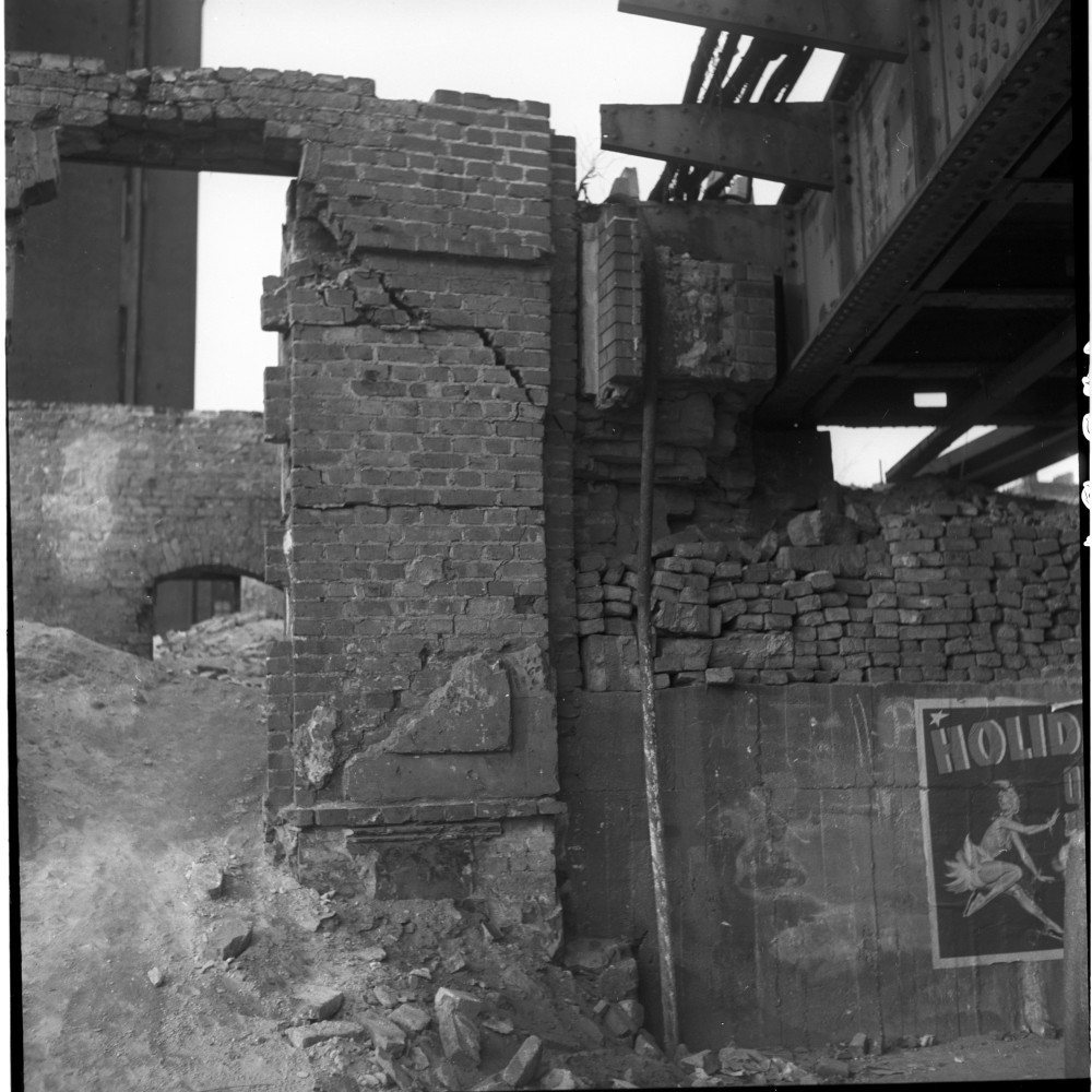 Negativ: Ruine, Mansteinstraße 10, 1953 (Museen Tempelhof-Schöneberg/Herwarth Staudt CC BY-NC-SA)
