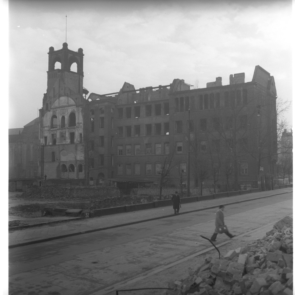 Negativ: Ruine, Martin-Luther-Straße 22-23, 1950 (Museen Tempelhof-Schöneberg/Herwarth Staudt CC BY-NC-SA)