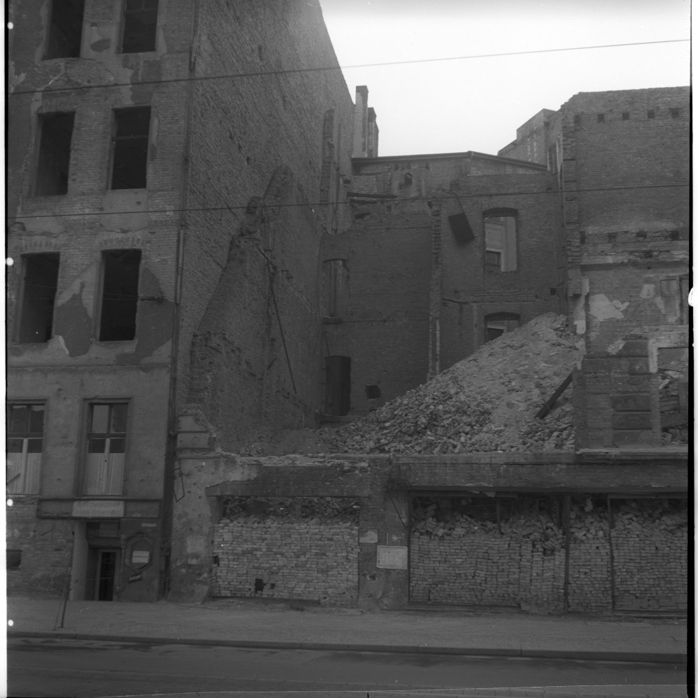 Negativ: Ruine, Motzstraße 17, 1952 (Museen Tempelhof-Schöneberg/Herwarth Staudt CC BY-NC-SA)