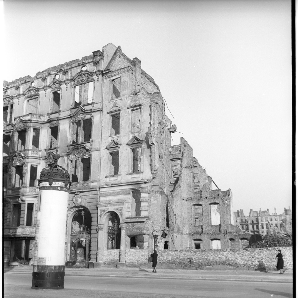 Negativ: Ruine, Passauer Straße 33, 1950 (Museen Tempelhof-Schöneberg/Herwarth Staudt CC BY-NC-SA)