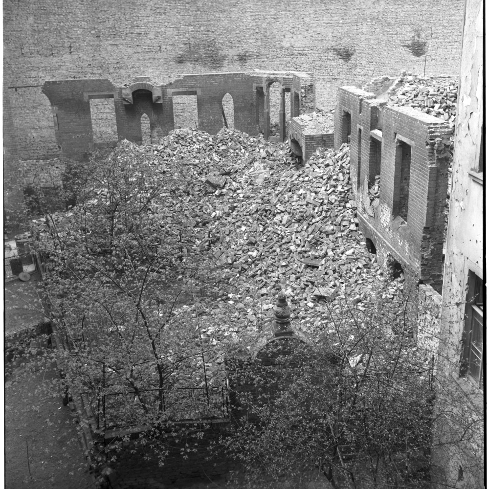 Negativ: Ruine, Rembrandtstraße 7, 1953 (Museen Tempelhof-Schöneberg/Herwarth Staudt CC BY-NC-SA)