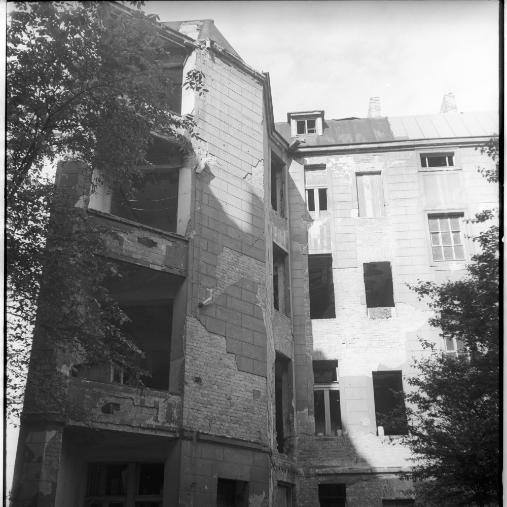 Negativ: Ruine, Rubensstraße 50, 1950 (Museen Tempelhof-Schöneberg/Herwarth Staudt CC BY-NC-SA)