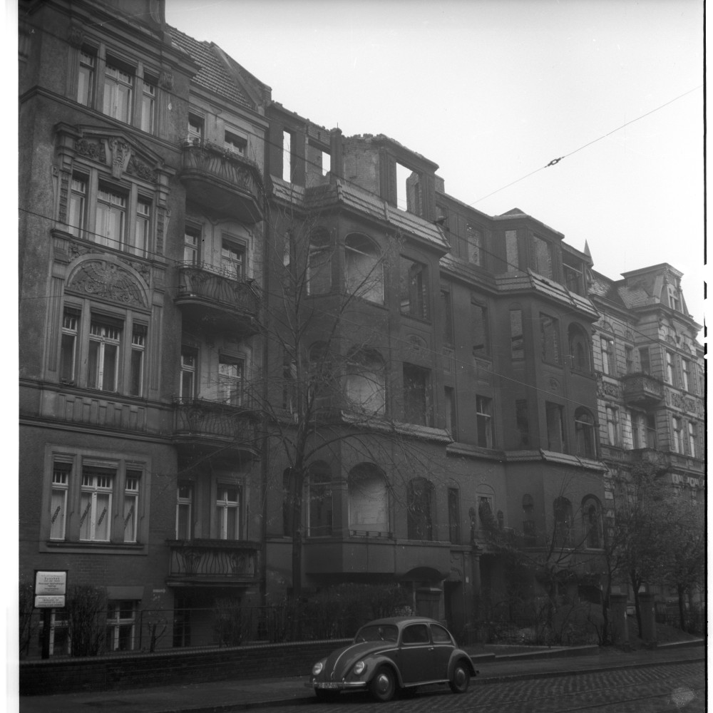Negativ: Ruine, Saarstraße 4, 1951 (Museen Tempelhof-Schöneberg/Herwarth Staudt CC BY-NC-SA)