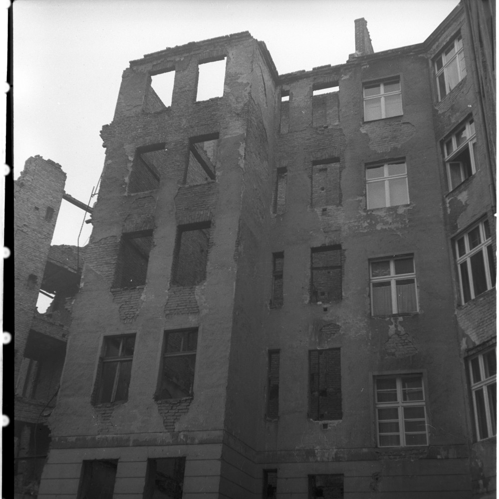 Negativ: Ruine, Sachsendamm 53, 1950 (Museen Tempelhof-Schöneberg/Herwarth Staudt CC BY-NC-SA)