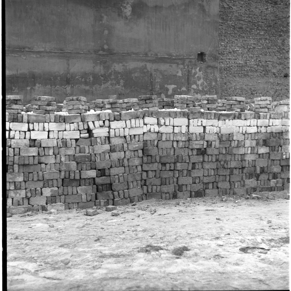 Negativ: Ruine, Steinmetzstraße 44-50, 1952 (Museen Tempelhof-Schöneberg/Herwarth Staudt CC BY-NC-SA)