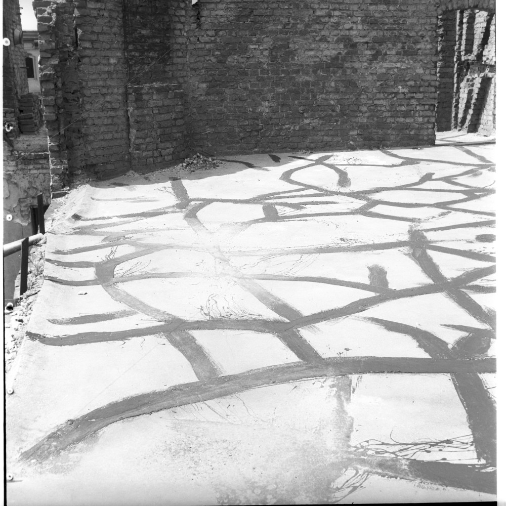 Negativ: Ruine, Steinmetzstraße 68, 1951 (Museen Tempelhof-Schöneberg/Herwarth Staudt CC BY-NC-SA)