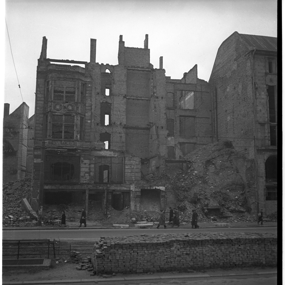 Negativ: Ruine, Tauentzienstraße 19, 1949 (Museen Tempelhof-Schöneberg/Herwarth Staudt CC BY-NC-SA)