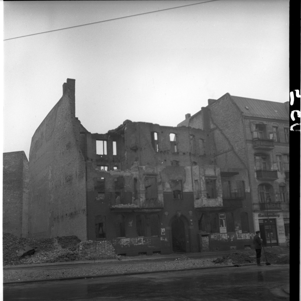 Negativ: Ruine, Thorwaldsenstraße 15, 1951 (Museen Tempelhof-Schöneberg/Herwarth Staudt CC BY-NC-SA)