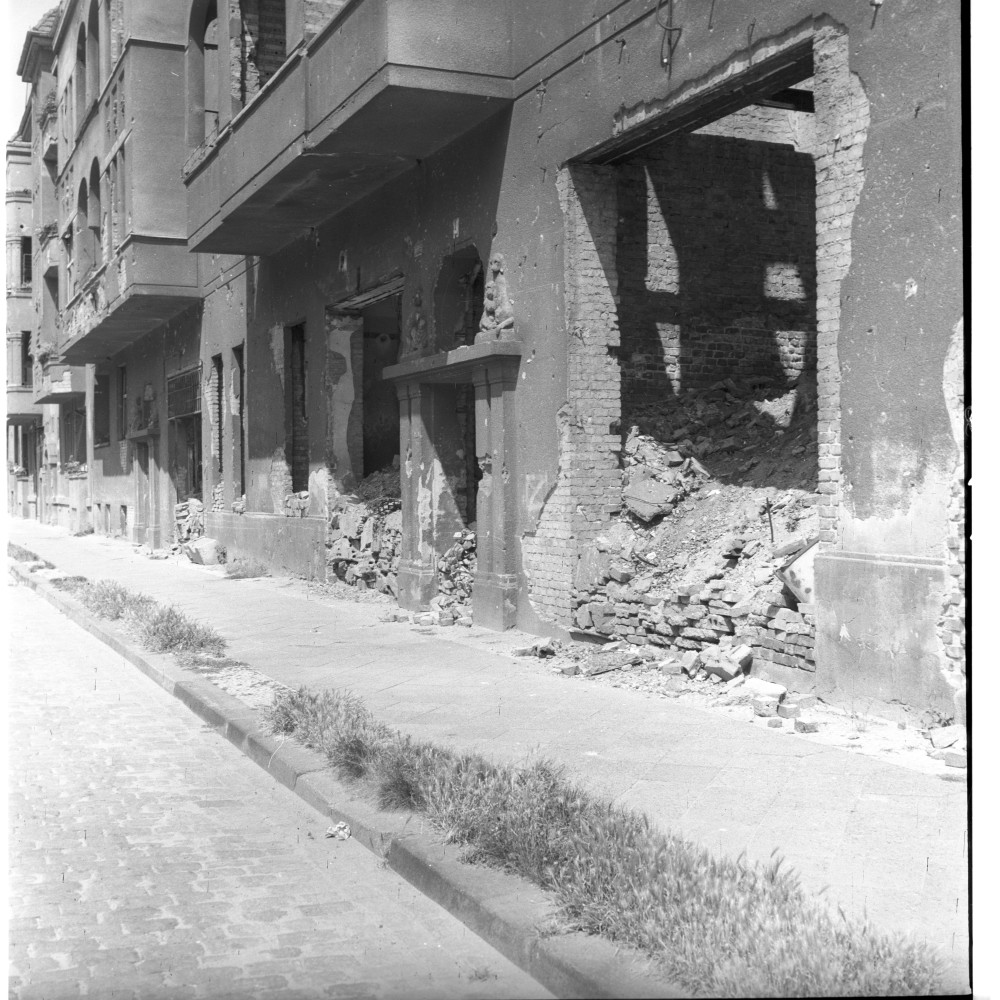 Negativ: Ruine, Thorwaldsenstraße 2, 1952 (Museen Tempelhof-Schöneberg/Herwarth Staudt CC BY-NC-SA)