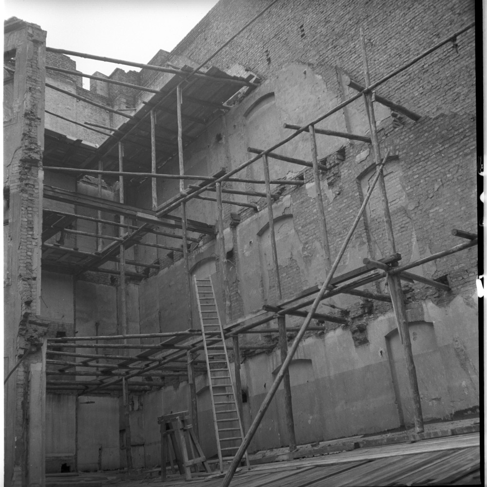 Negativ: Ruine, Vorbergstraße 2, 1951 (Museen Tempelhof-Schöneberg/Herwarth Staudt CC BY-NC-SA)