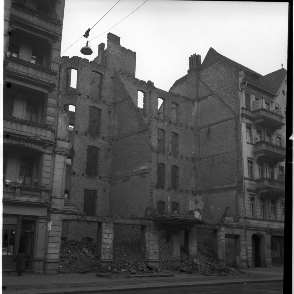 Negativ: Ruine, Wartburgstraße 53, 1950 (Museen Tempelhof-Schöneberg/Herwarth Staudt CC BY-NC-SA)