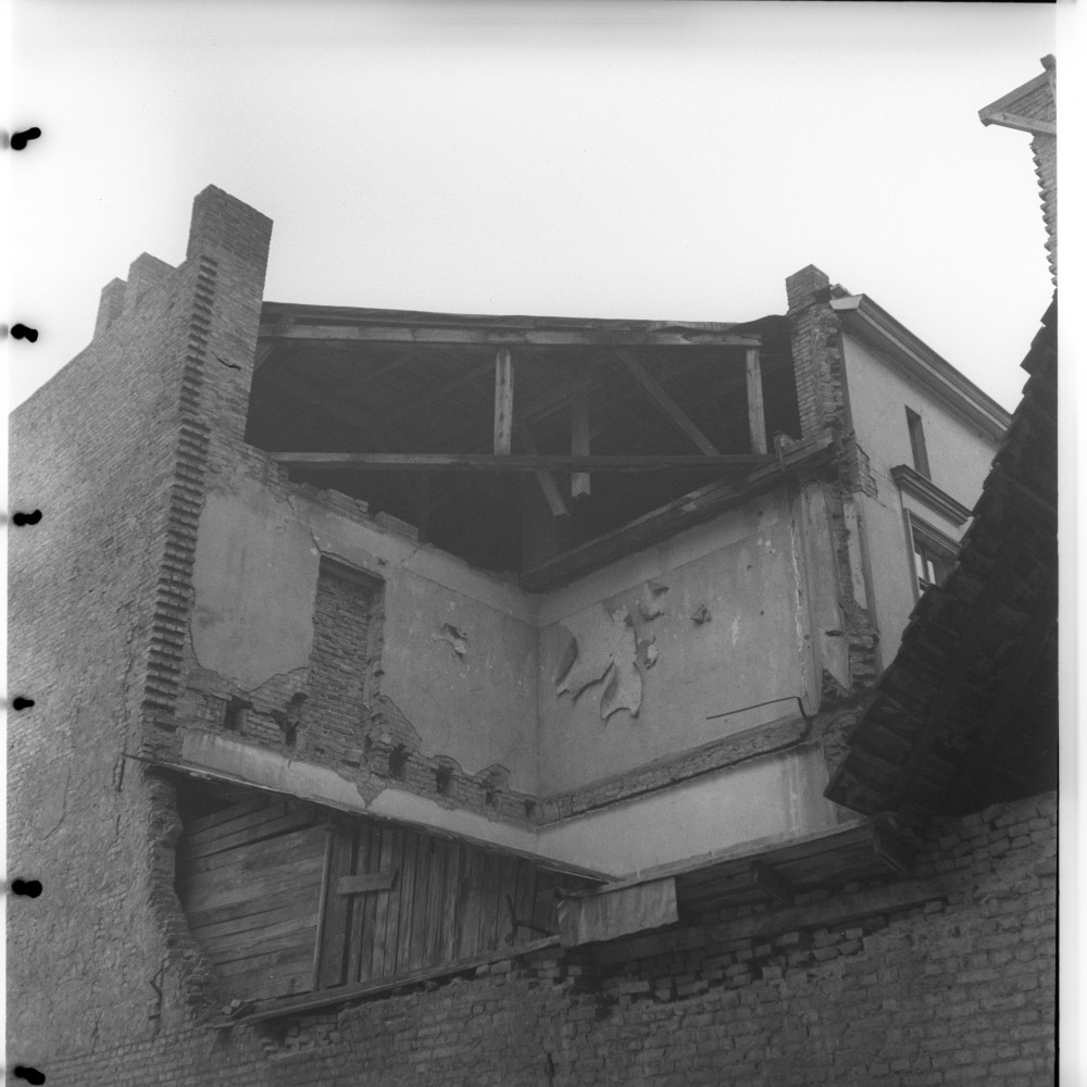 Negativ: Ruine, Winterfeldtstraße 27, 1951 (Museen Tempelhof-Schöneberg/Herwarth Staudt CC BY-NC-SA)