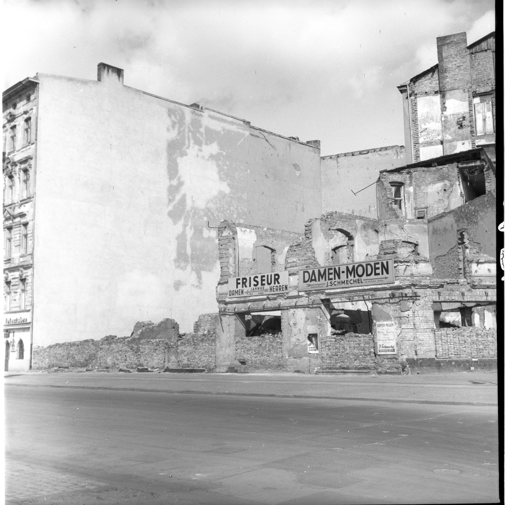 Negativ: Ruine, Wittenbergplatz 4, 1953 (Museen Tempelhof-Schöneberg/Herwarth Staudt CC BY-NC-SA)