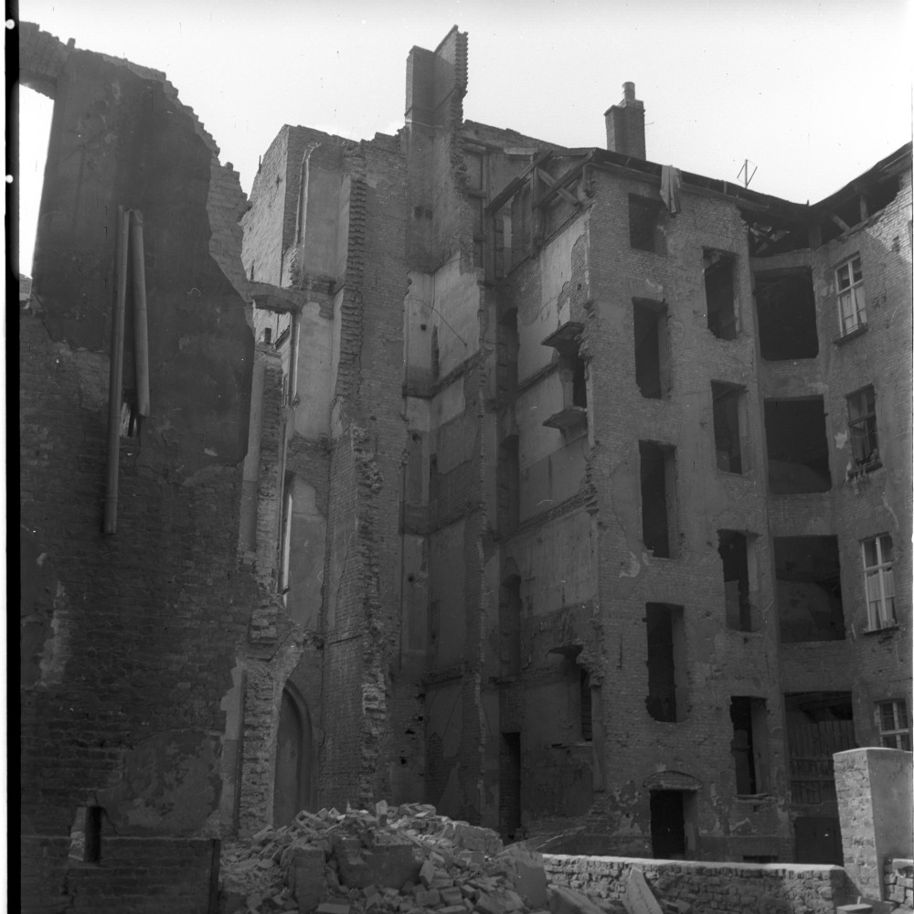 Negativ: Ruine, Zietenstraße 23, 1952 (Museen Tempelhof-Schöneberg/Herwarth Staudt CC BY-NC-SA)