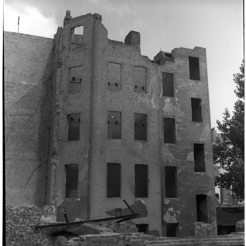 Negativ: Ruine, Zietenstraße 25, 1952 (Museen Tempelhof-Schöneberg/Herwarth Staudt CC BY-NC-SA)