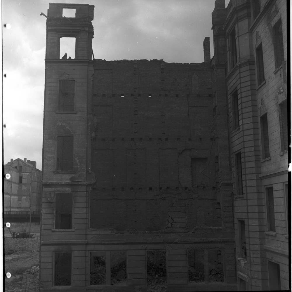 Negativ: Ruine, Zietenstraße 5, 1950 (Museen Tempelhof-Schöneberg/Herwarth Staudt CC BY-NC-SA)