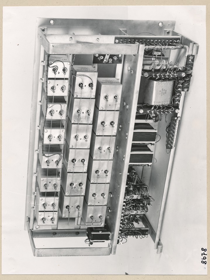 Einlagerungstelegrafie-Gerät, Einschub, Bild 2; Foto, 1953 (www.industriesalon.de CC BY-SA)