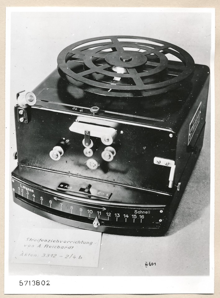 Fernschreibmaschine (Fremdfabrikat); Foto, 1957 (www.industriesalon.de CC BY-SA)