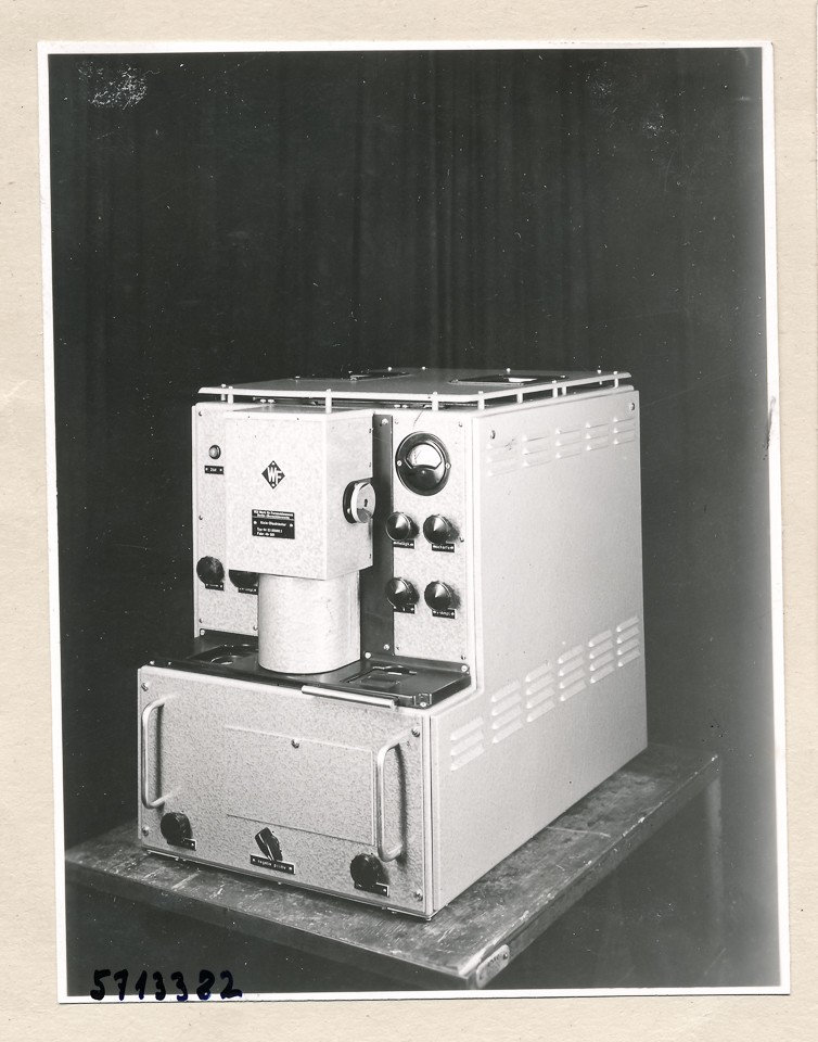 Fernseh-Reportagen-Einrichtung, Bild 5; Foto, 1956 (www.industriesalon.de CC BY-SA)