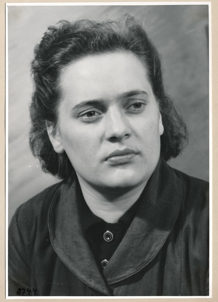 Frau Bumberski, Portrait; Foto, 1953 (www.industriesalon.de CC BY-SA)