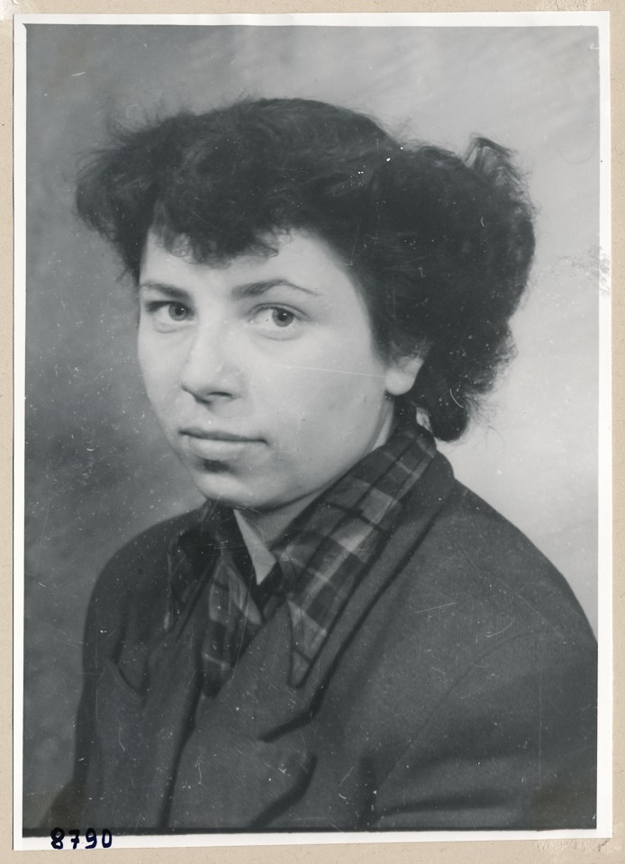 Frau Letz, Portrait; Foto, 1953 (www.industriesalon.de CC BY-SA)