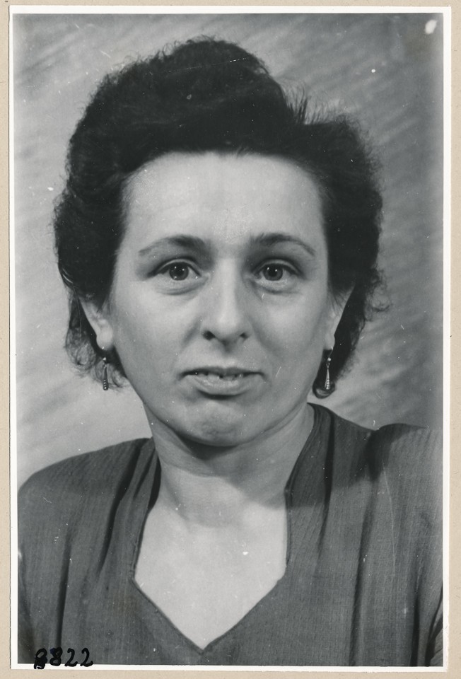 Frau Neumann, Portrait; Foto, 1953 (www.industriesalon.de CC BY-SA)