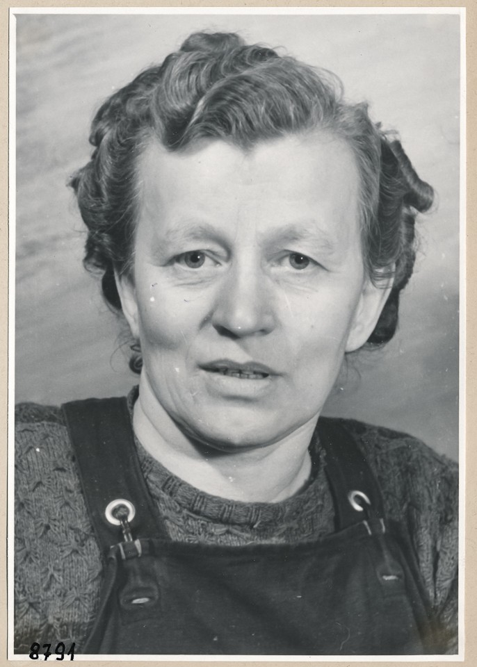 Frau Scholz, Portrait; Foto, 1953 (www.industriesalon.de CC BY-SA)