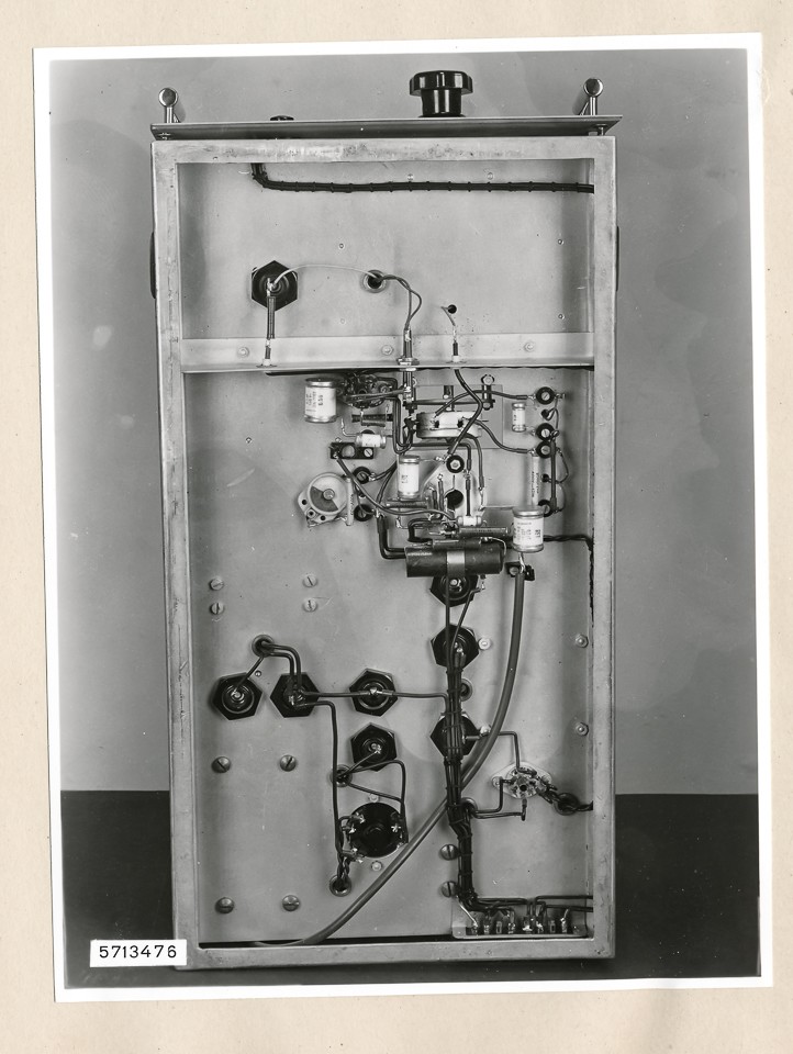 Hochspannungs-Kathodenstrahloszillograph HK 01, Bild 5; Foto, 1957 (www.industriesalon.de CC BY-SA)