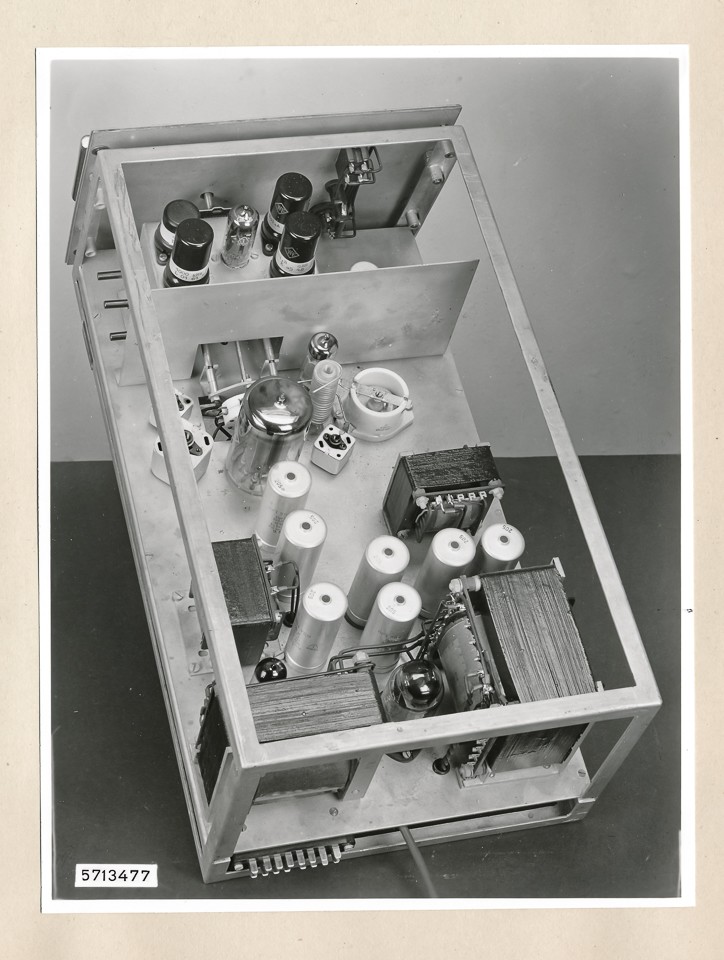 Hochspannungs-Kathodenstrahloszillograph HK 01, Bild 6; Foto, 1957 (www.industriesalon.de CC BY-SA)