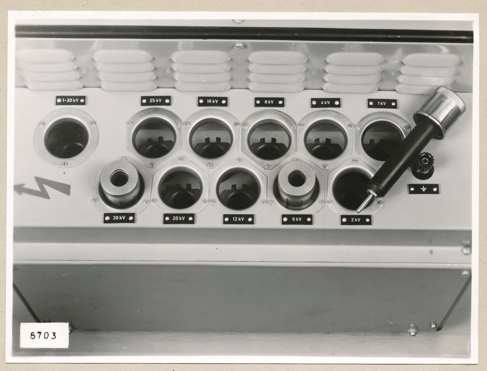 Hochspannungsgleichrichter HF 2854, Rückseite, Teilansicht; Foto, 1953 (www.industriesalon.de CC BY-SA)