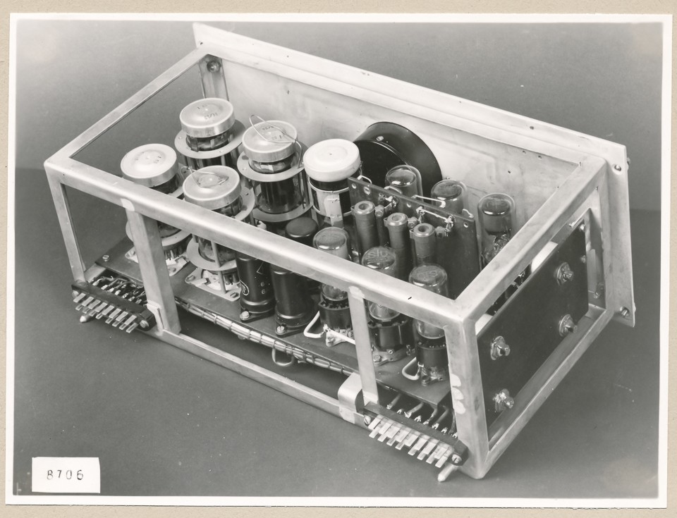 Hochspannungsgleichrichter HF 2854, Stabilisierungsteil, Gesamtansicht; Foto, 1953 (www.industriesalon.de CC BY-SA)