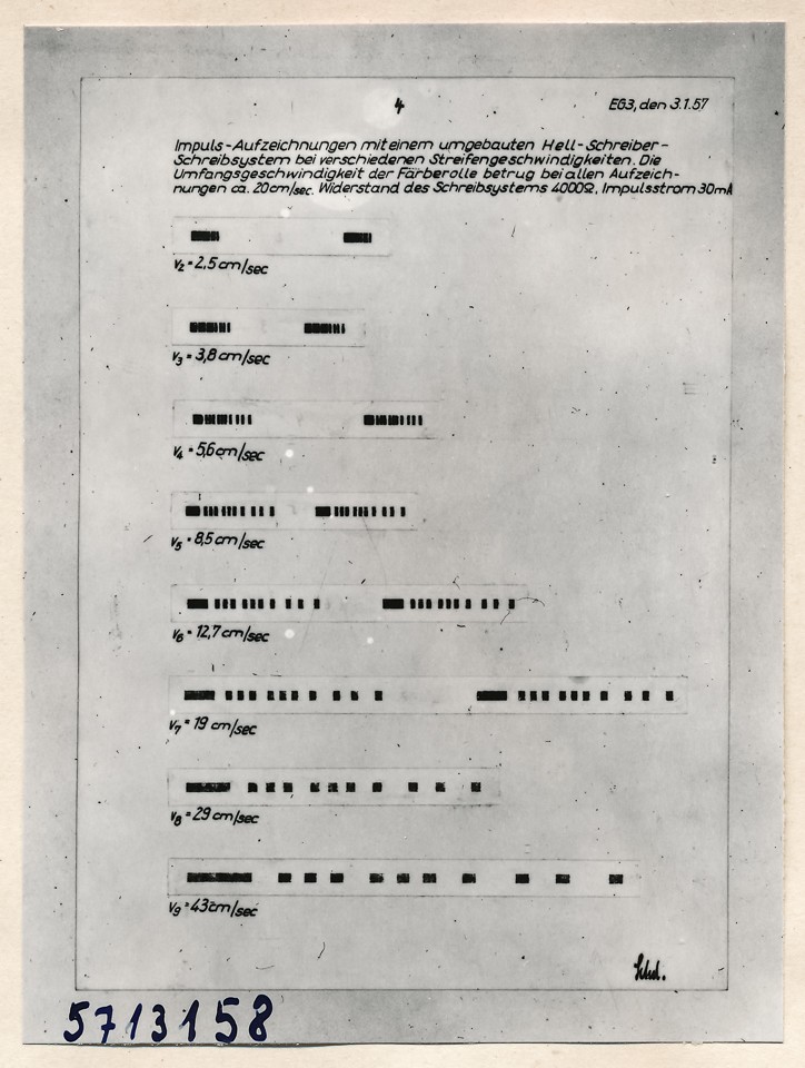 Impulsaufzeichnung mit umgebautem Hell-Schreibsystem S.4; Foto, 1957 (www.industriesalon.de CC BY-SA)