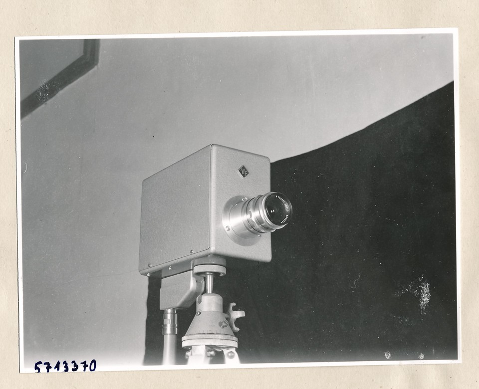 Industriefernseher, Bild 1; Foto, 1956 (www.industriesalon.de CC BY-SA)