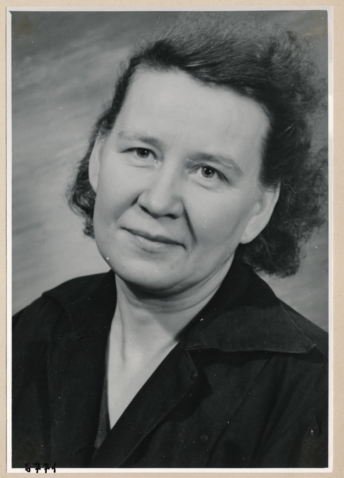 Inge Wels, Portrait; Foto, 1953 (www.industriesalon.de CC BY-SA)