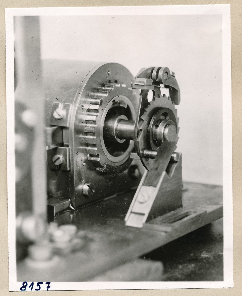 Klinkenhebel Modell Lu 6954, Bild 1; Foto, 1953 (www.industriesalon.de CC BY-SA)