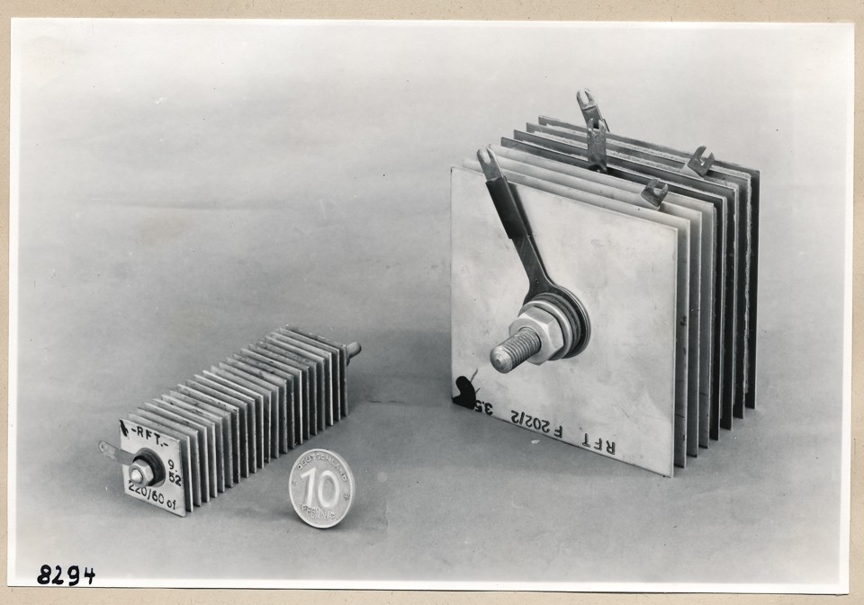 Kühlkörper; Foto, 1953 (www.industriesalon.de CC BY-SA)