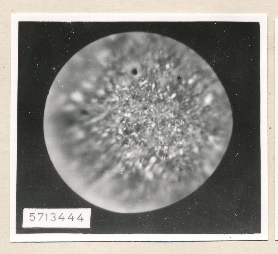 Mikroaufnahme Hochstrom-Kathode, Bild 10; Foto, 1957 (www.industriesalon.de CC BY-SA)