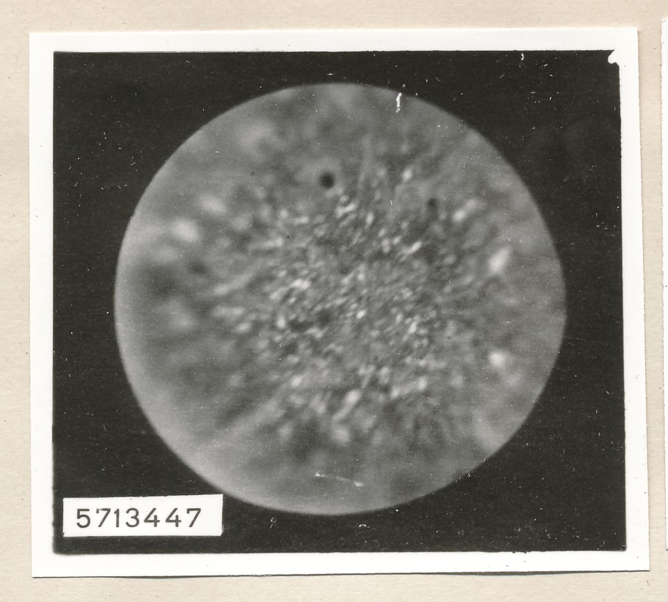 Mikroaufnahme Hochstrom-Kathode, Bild 13; Foto, 1957 (www.industriesalon.de CC BY-SA)