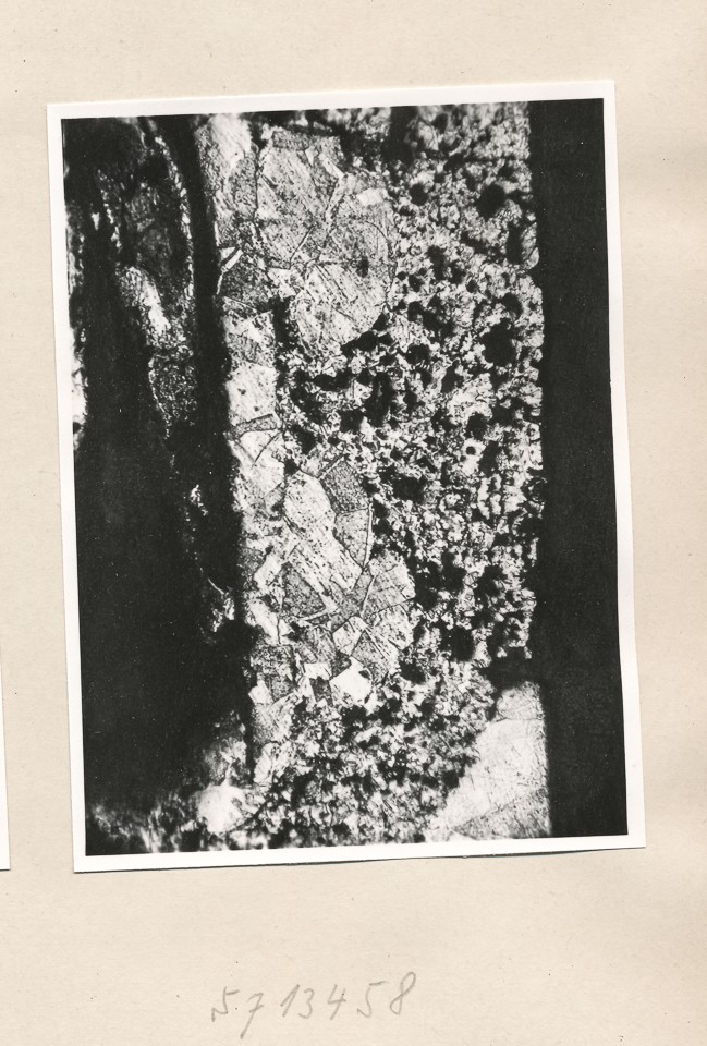 Mikroaufnahme Hochstrom-Kathode, Bild 21; Foto, 1957 (www.industriesalon.de CC BY-SA)