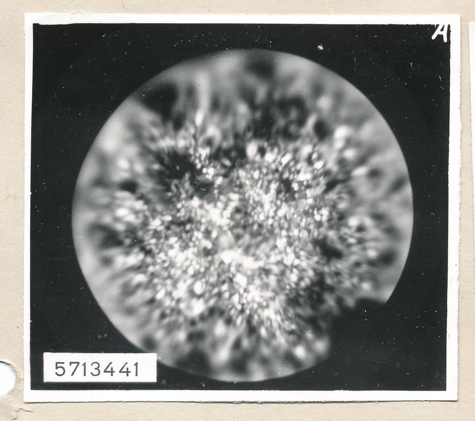 Mikroaufnahme Hochstrom-Kathode, Bild 7; Foto, 1957 (www.industriesalon.de CC BY-SA)