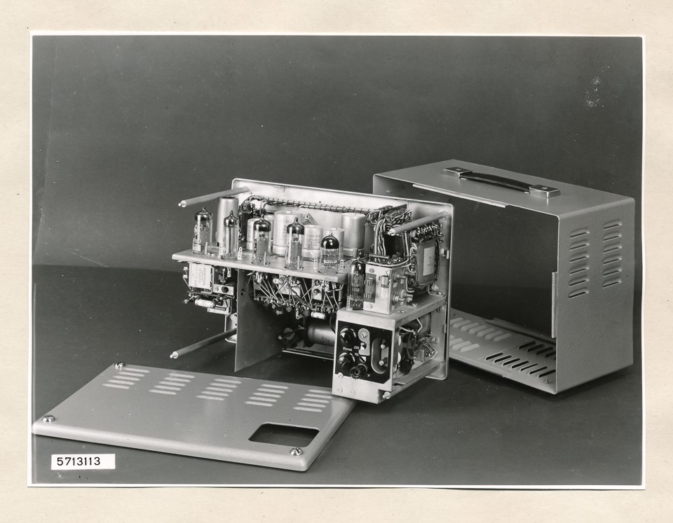 Millivoltmeter offen HFR1; Foto, 1957 (www.industriesalon.de CC BY-SA)