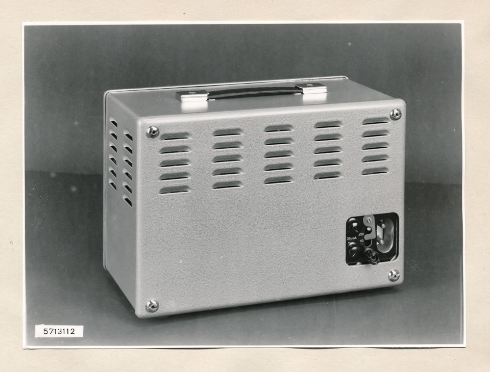 Millivoltmeter Rückseite HFR1; Foto, 1957 (www.industriesalon.de CC BY-SA)
