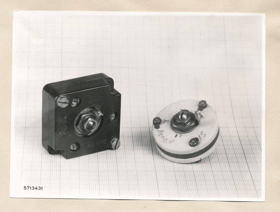 Quarz (fremde Fabrikation), Bild 2; Foto, 1957 (www.industriesalon.de CC BY-SA)